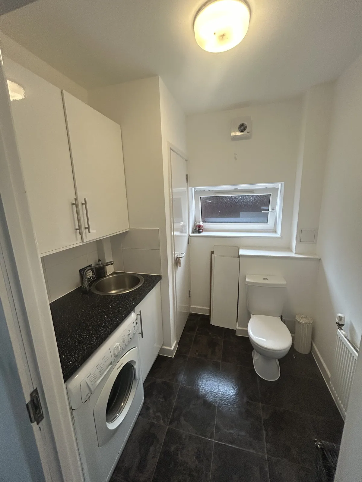 Same bathroom after cleaning by HomeGlow Cleaning Services